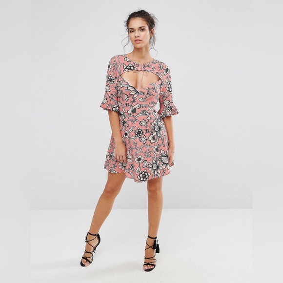 SOLD For Love & Lemons Ayla Laced Up Dress in Pink Floral - Picture 3 of 14